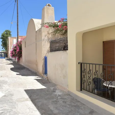 Plethora Homes Kamari (Santorini)